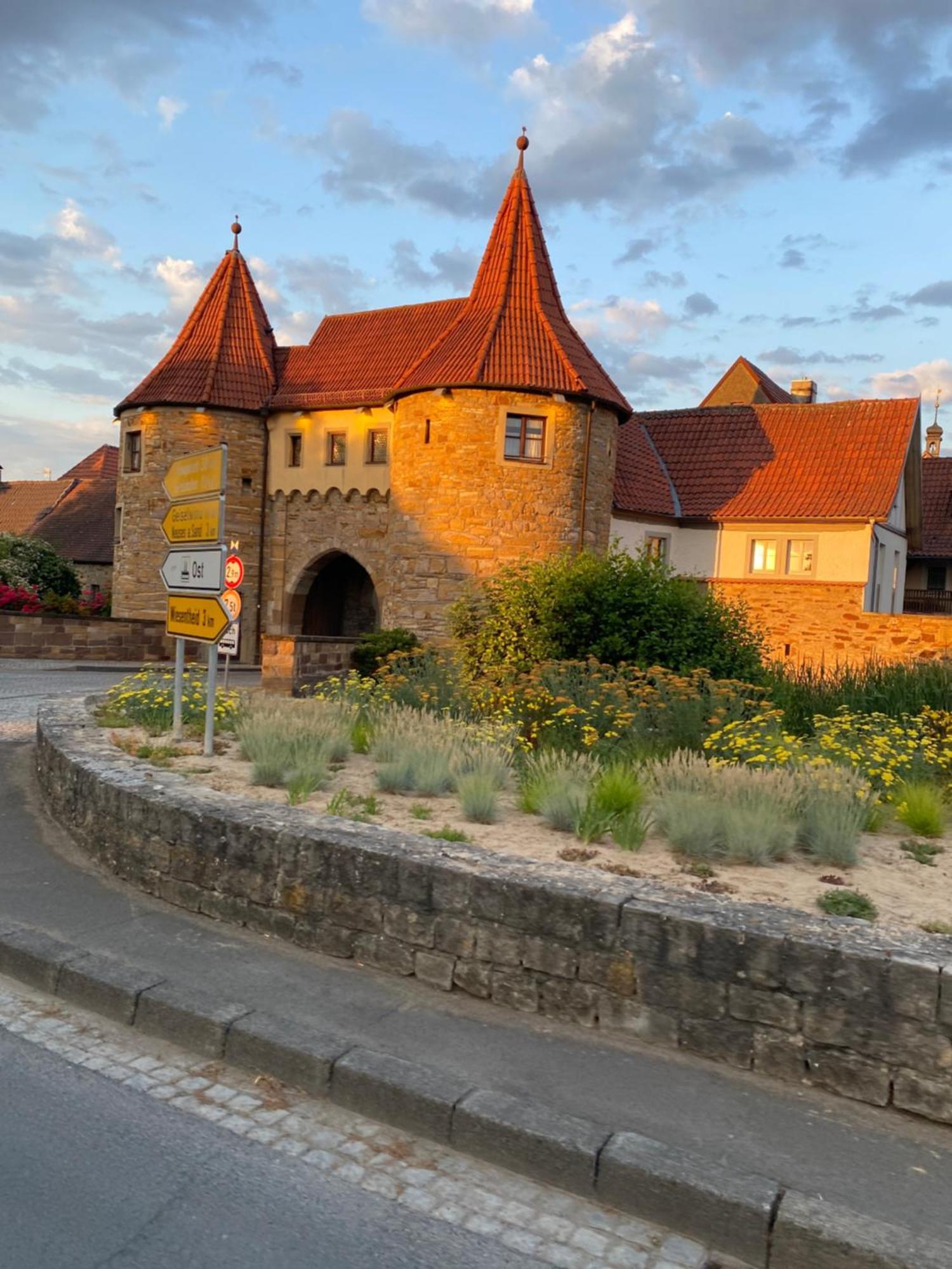 Gasthof Zum Storch Prichsenstadt Bagian luar foto